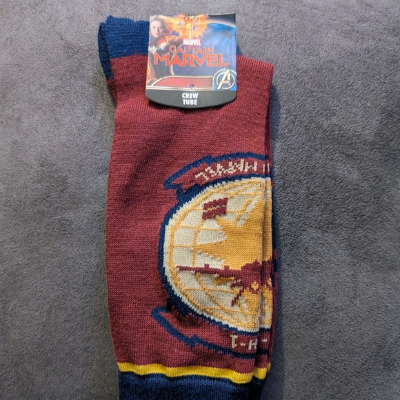 Crew Tube Socks Captain Marvel - Picture 1 of 1